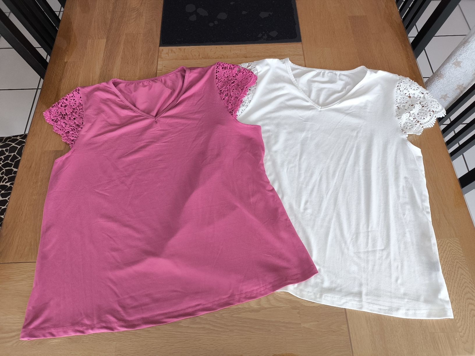 Shein T-shirt: T'Shirt Set Gr. XL/44 – Usato da Burgdorf venduto da Ropajesi