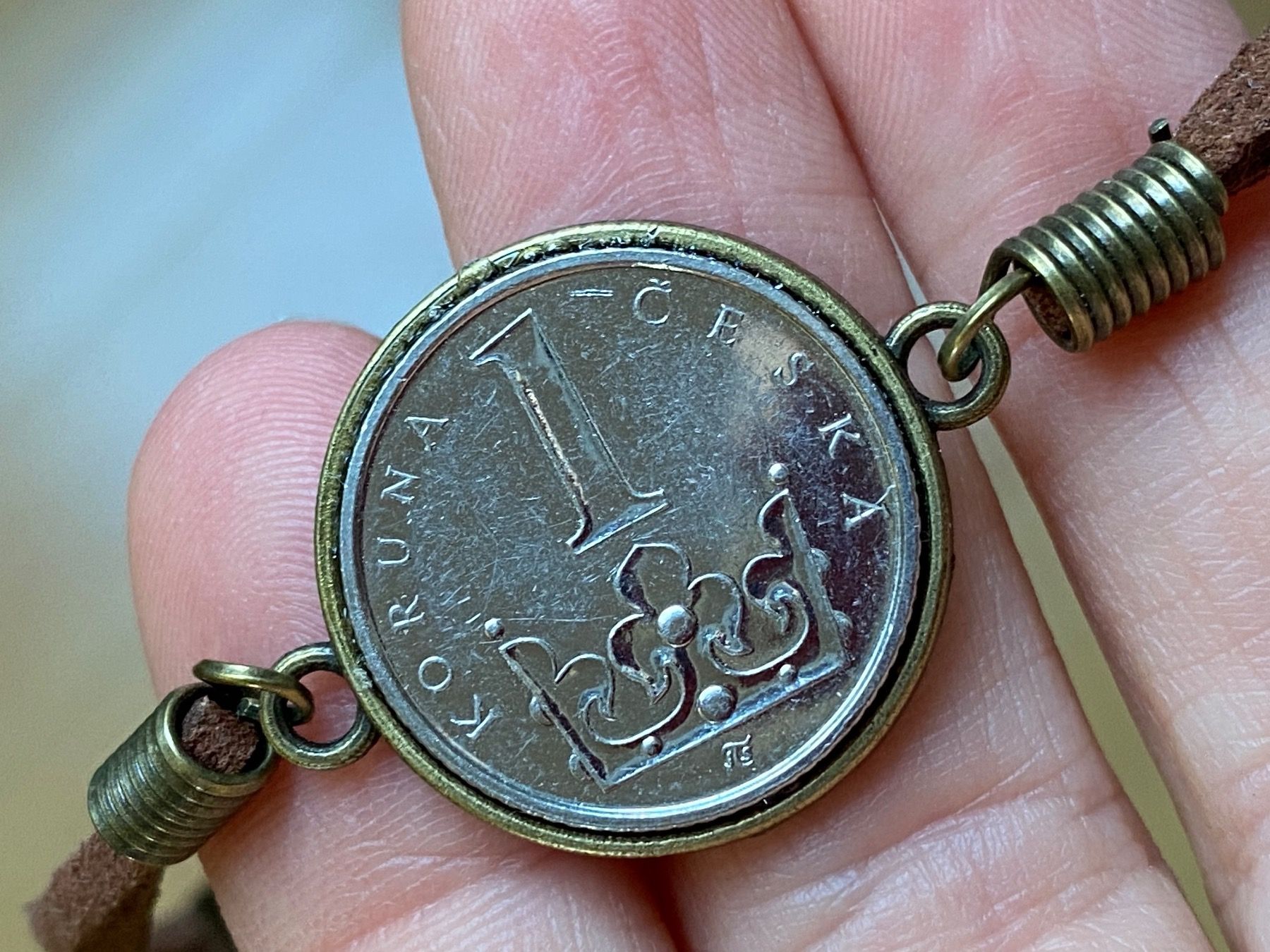 Armbänder & -reifen: Leder Armkette mit Münze NEU – Neu und originalverpackt aus Basel von Chili007 5