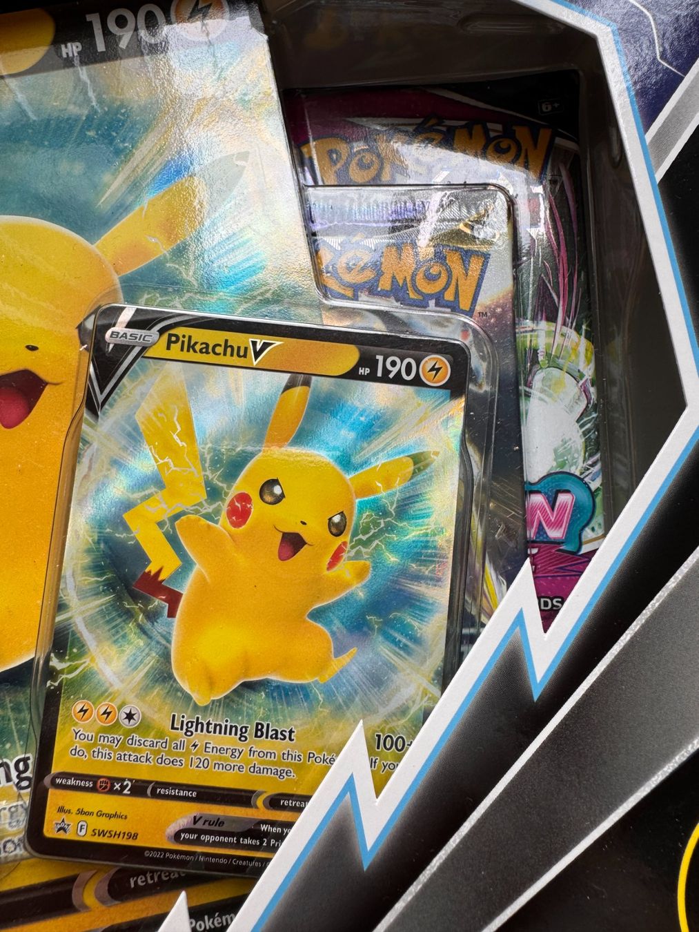 Pokémon Carte collezionabili: Pokémon Pikachu V Box Englisch EN OVP – Nuovo e nell'imballaggio originale da Oberwil BL venduto da Chelsea26 3