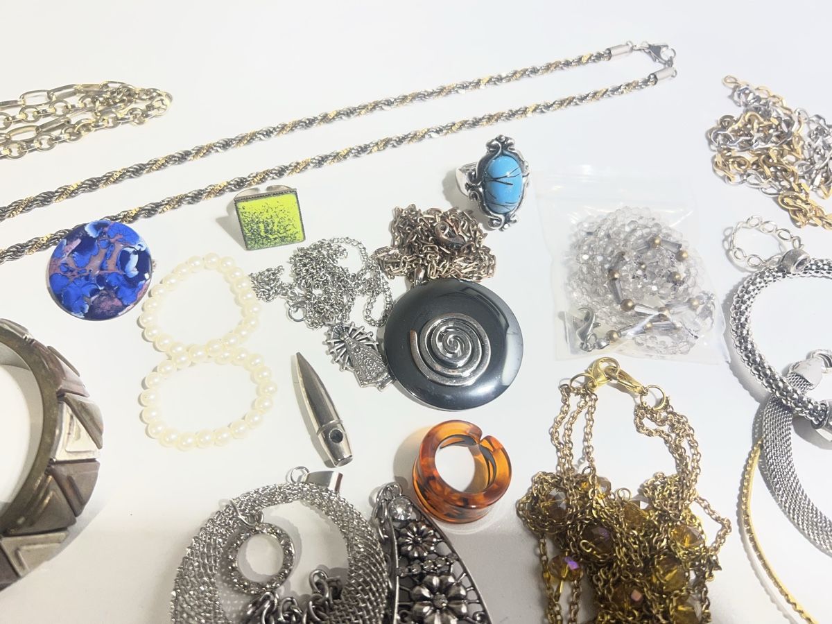 Sonstiger Schmuck: Lot de bijoux anciens – Gebraucht aus St-Pierre-Clages von ste_xk6p 4