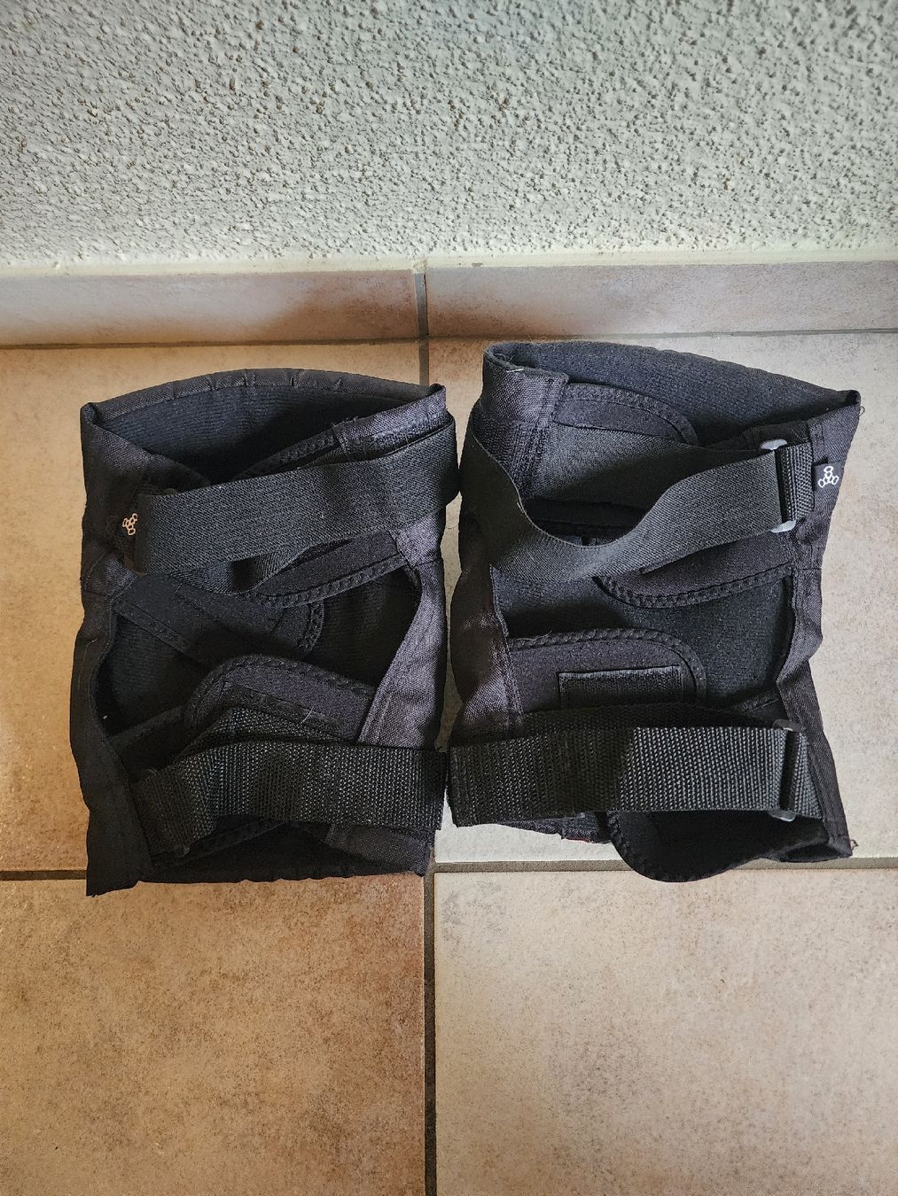 Protezioni & Imbottiture: Schoner Set Triple Eight schwarz Grösse L – Usato da Berneck venduto da erato6 3