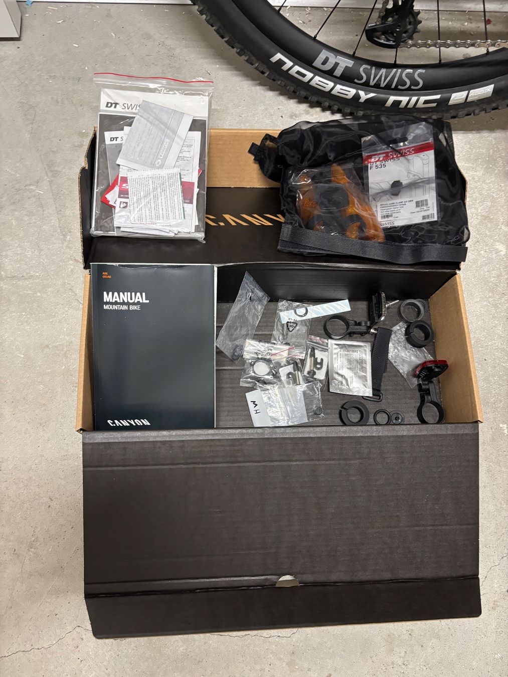 Canyon Biciclette: Canyon Neuron CF LTD 2021 Limited Edition – Usato da Liestal venduto da lis_82hy 7