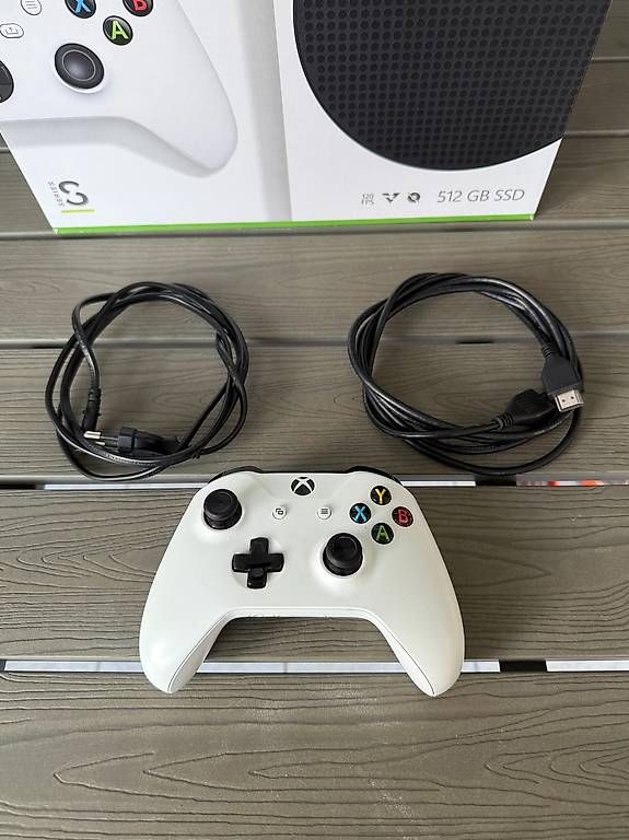 Console: Neuwertige Xbox Series S Konsole + Wireless Controller  – Usato da Au SG venduto da ba6_m2fl 1