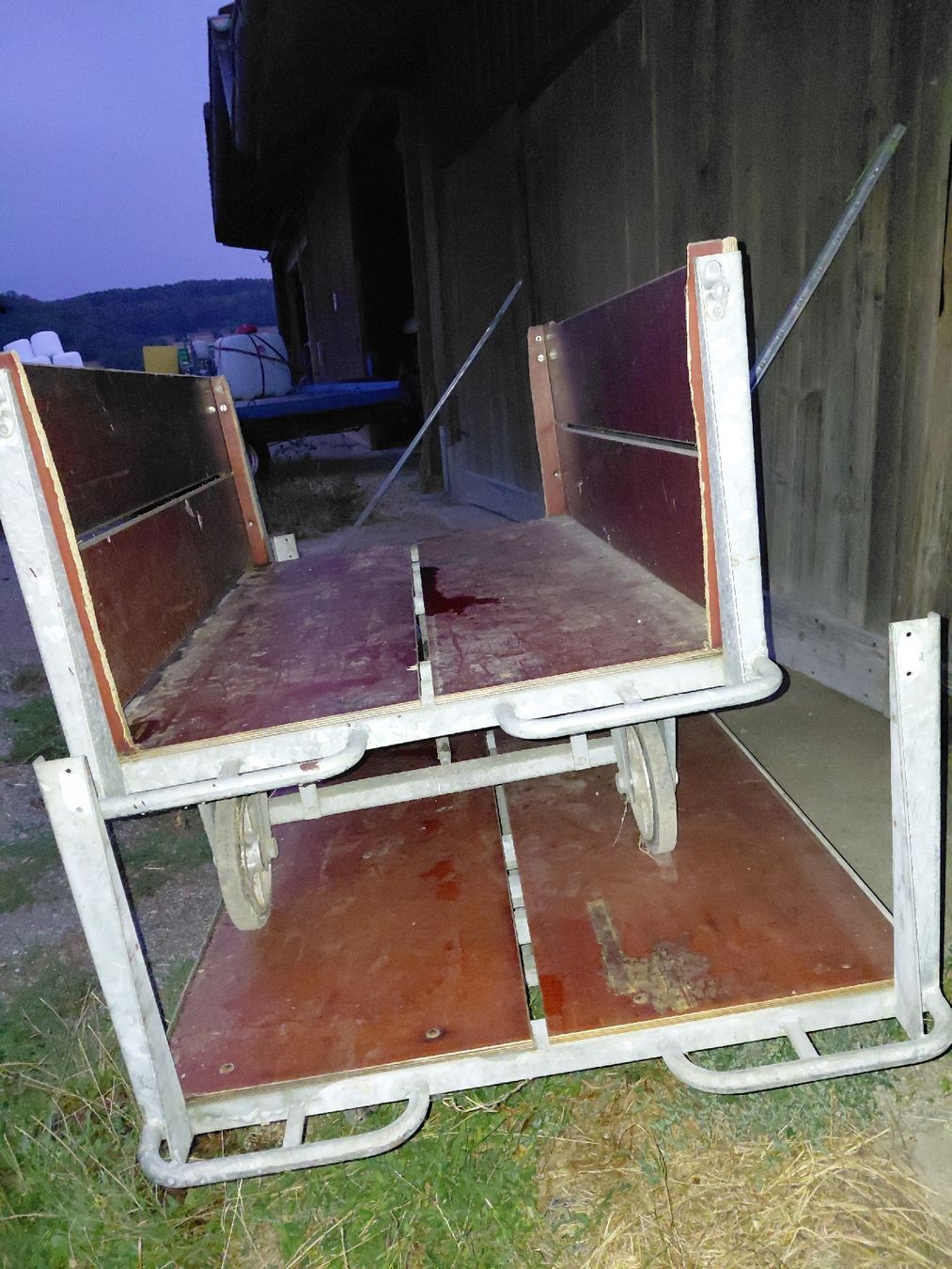 Rimorchi: Postwagen – Usato da Rüfenach AG venduto da Zelgli04 2