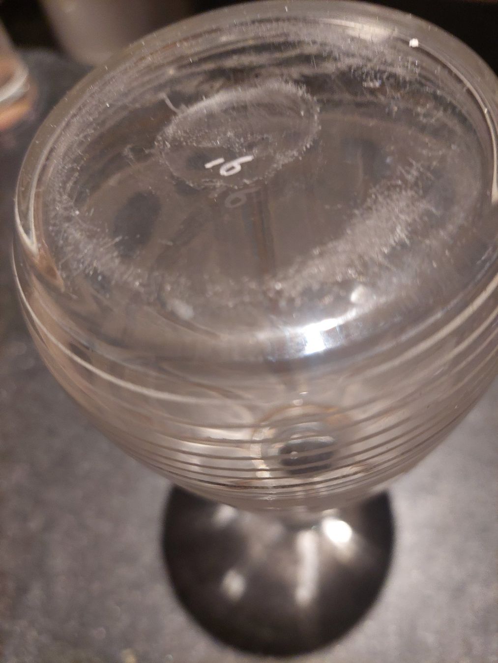 Karaffen: Antike Glas Karaffe, vermutlich böhmisch,  1880- 1930 – Gebraucht aus Hergiswil NW von maiette-23.N 5