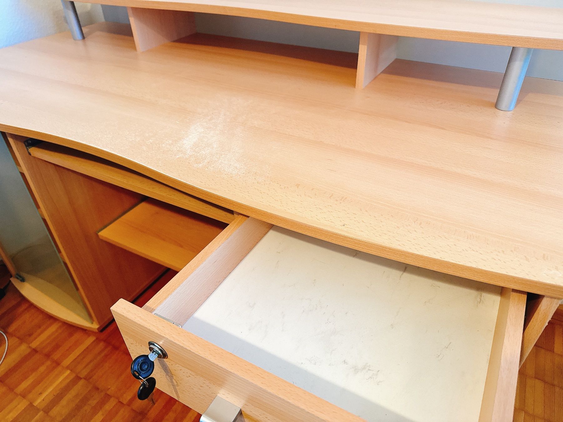 Schreibtische: Schreibtisch Buche mit Milchglas – Gebraucht aus Muttenz von denise06 7