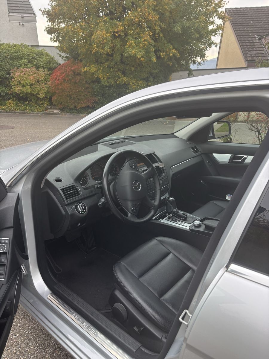 Mercedes-Benz Automobili: Mercedes w204 c200 – Usato da Herrliberg venduto da Dmitry123 3