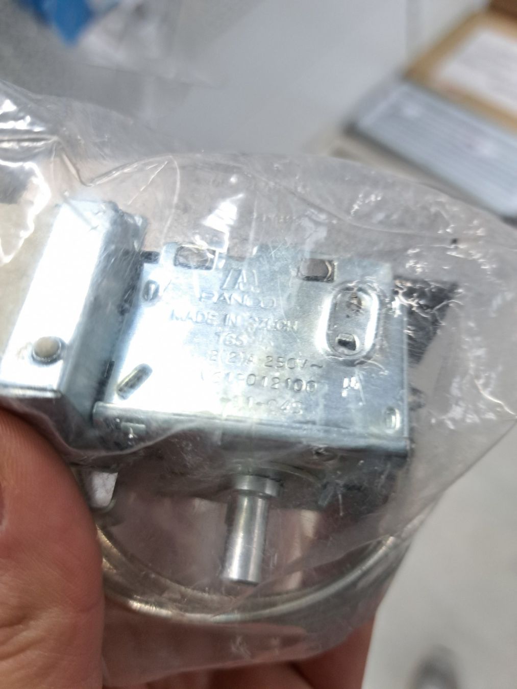 Sonstiges Fahrzeugzubehör: 293133601 - Thermostat – Neu und originalverpackt aus Emmen von CZ6032 2