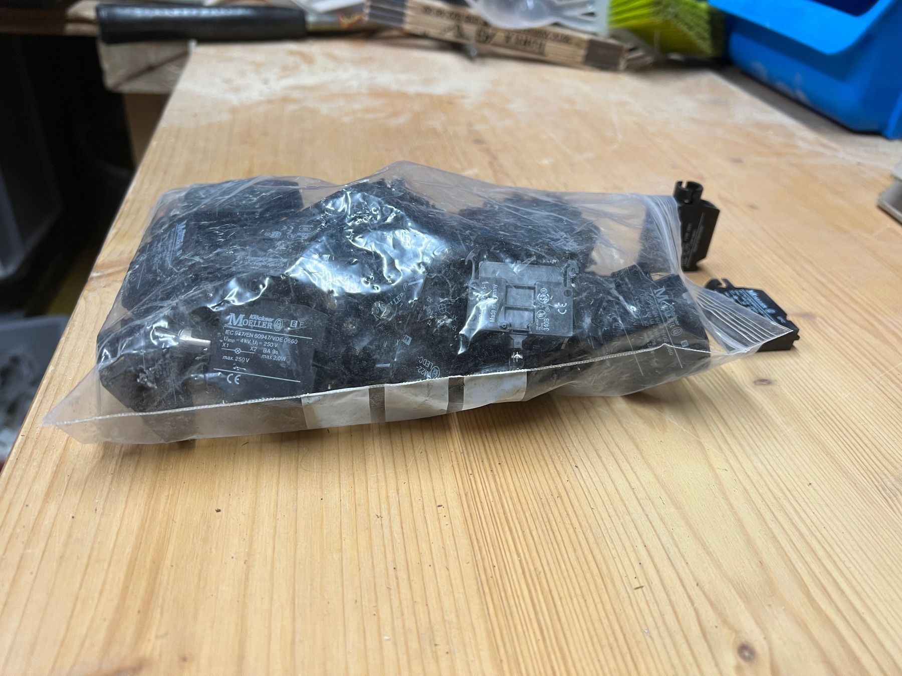 Elettrotecnica: Elektromaterial Moeller – Nuovo (secondo la descrizione) da Liesberg venduto da Wudsau 1