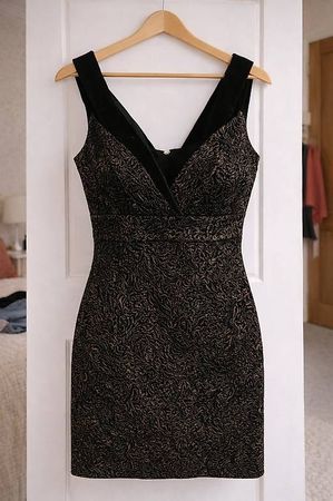 ABITO ELEGANTE IN VELLUTO NERO  TAGLIA S (IT 40 / EU 36)