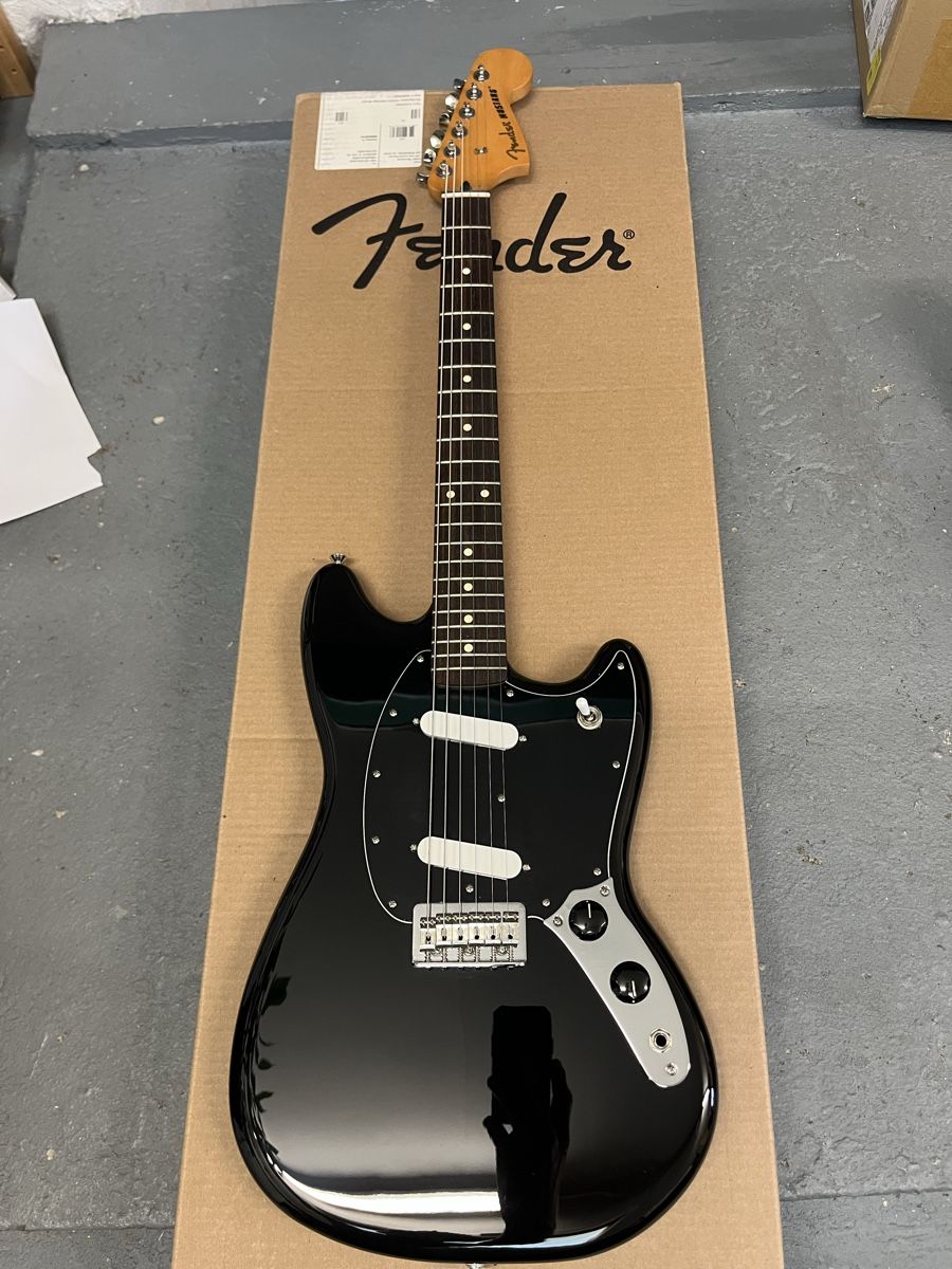 Fender Strumenti musicali: Fender Mustang Player II – Usato da Sierre venduto da Prog_fazz