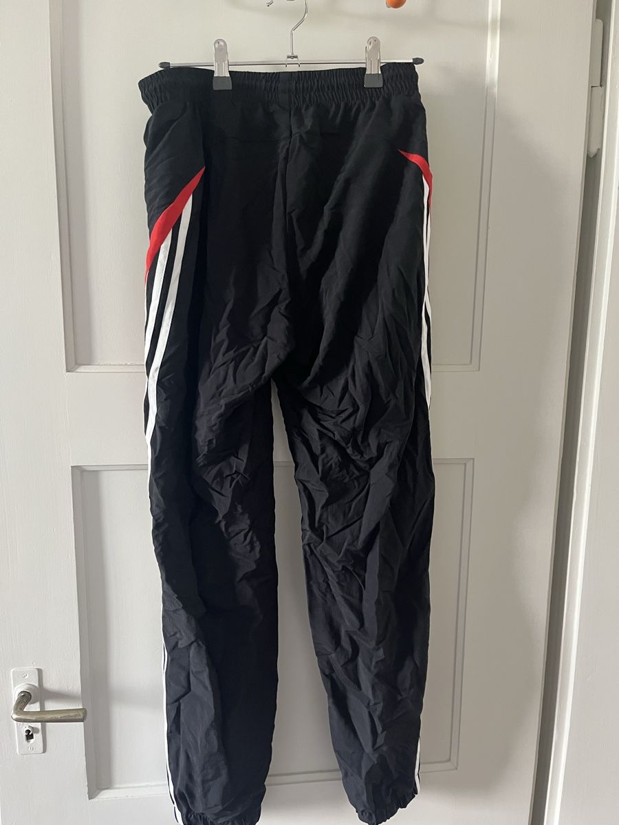 Adidas Pantaloni: Adidas Trainerhose – Usato da Bern venduto da Moorigo 2