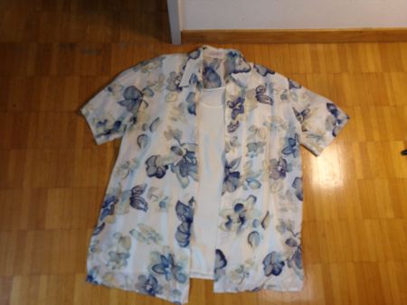 Damen Bluse mit Top eierschalen farbig blau mit Blumen Gr L