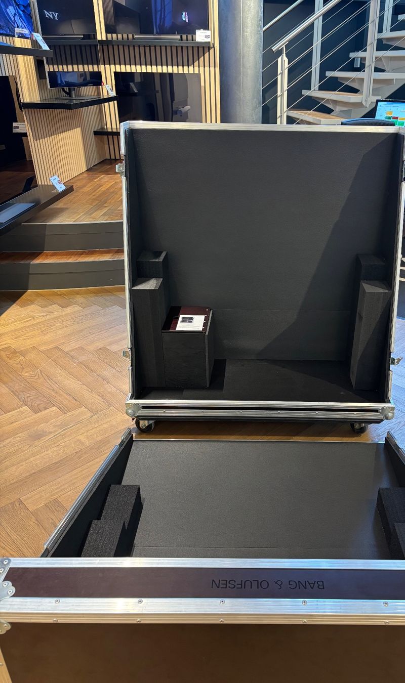 Caisses de transport: Flight-cases robustes sur mesure avec mousse! box transport – D'occasion à Sion par Bang-OlufsenSion 4