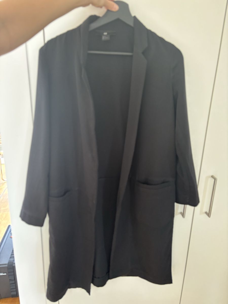 H&M Completi & Tailleur: Blazer long noir H&M – Usato da Zürich venduto da mps_9cp7 6