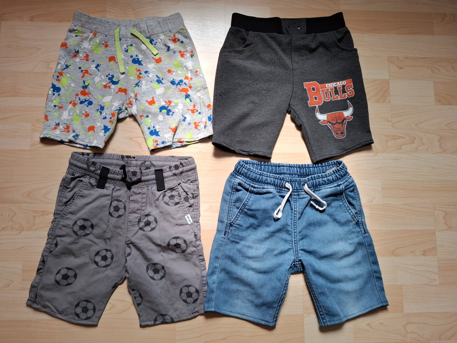 Pantaloni: Kurze Hosen gr.122 – Usato da Oberurnen venduto da rotty80