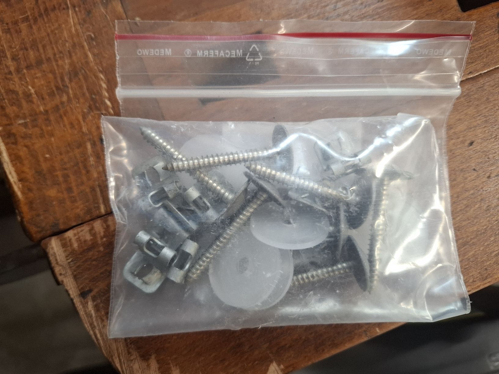 Gitter & Roste: Lichtschachtabdeckung – Neu und originalverpackt aus Klosters von BSch22 4