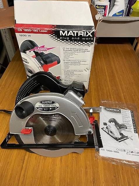 Tutte le macchine: Scie circulaire portative – Usato da Bienne venduto da lolbag