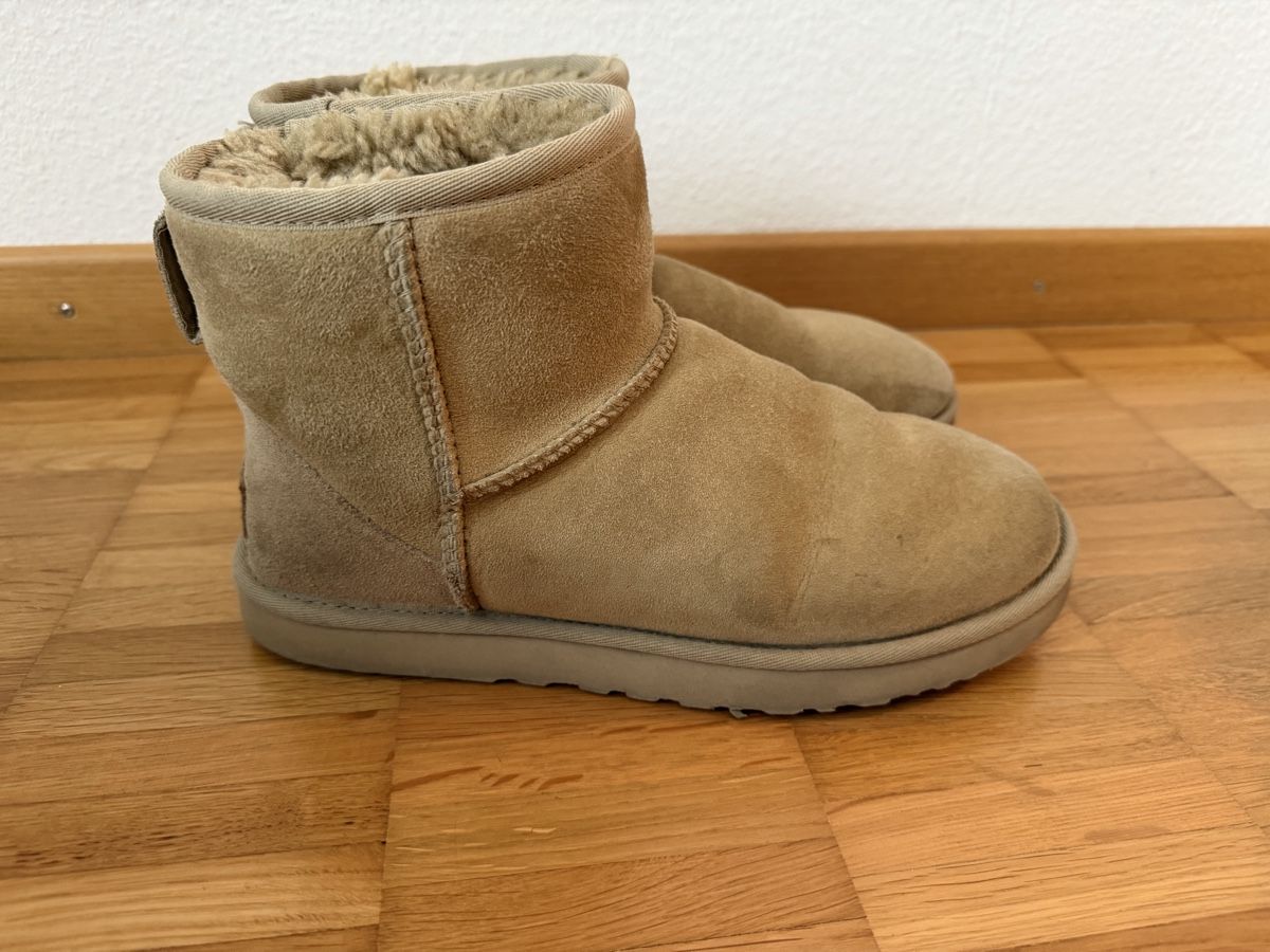 Ugg Scarpe da donna: Winter UGG Boots Braun Gr. 39 - Warm & Gemütlich! – Usato da Jona venduto da Good_luck_ 1