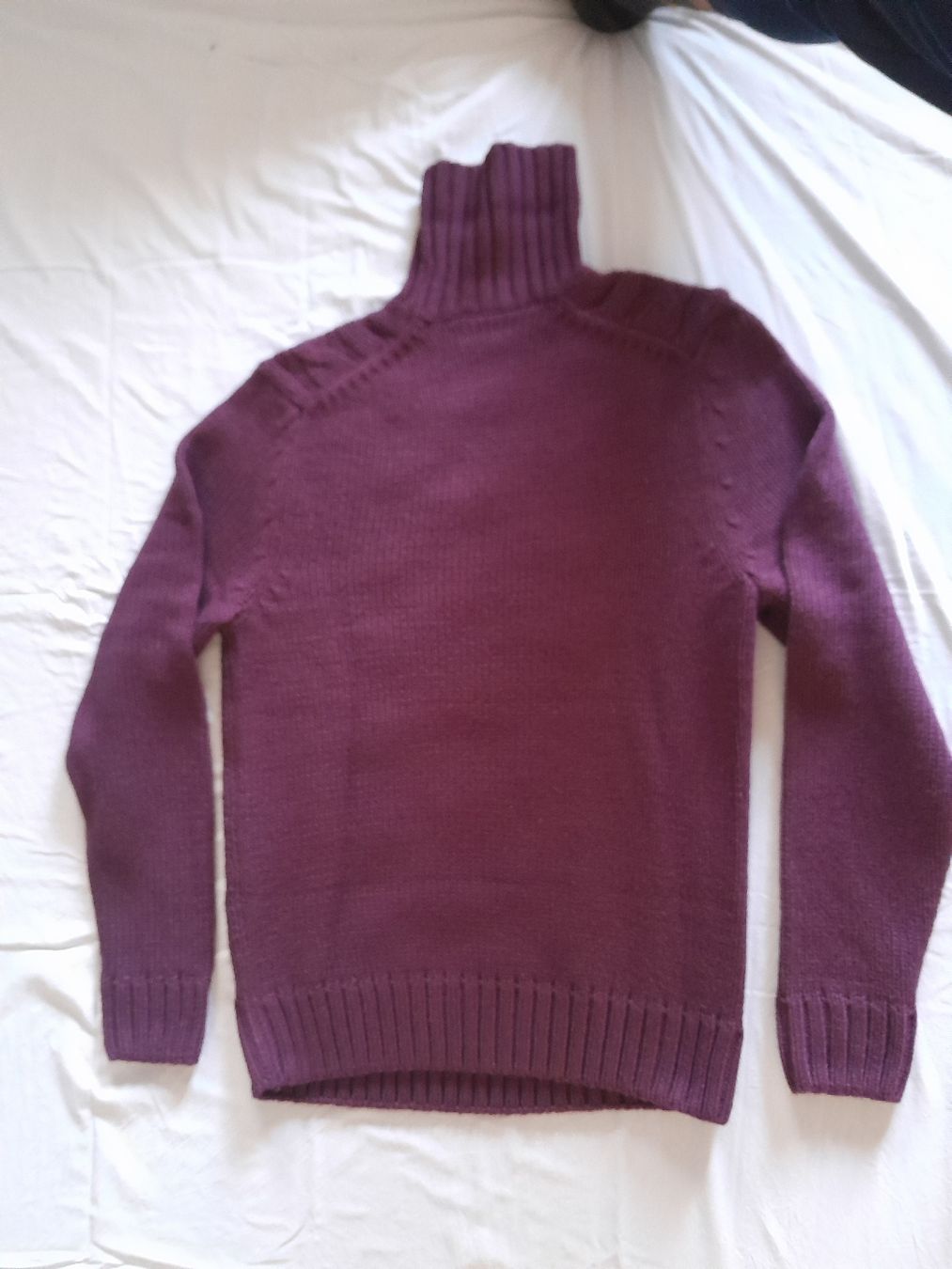 Pullover & Sweatshirts: pull monoprix couleur lit de vin – Gebraucht aus Genève von ang_fd8z 2