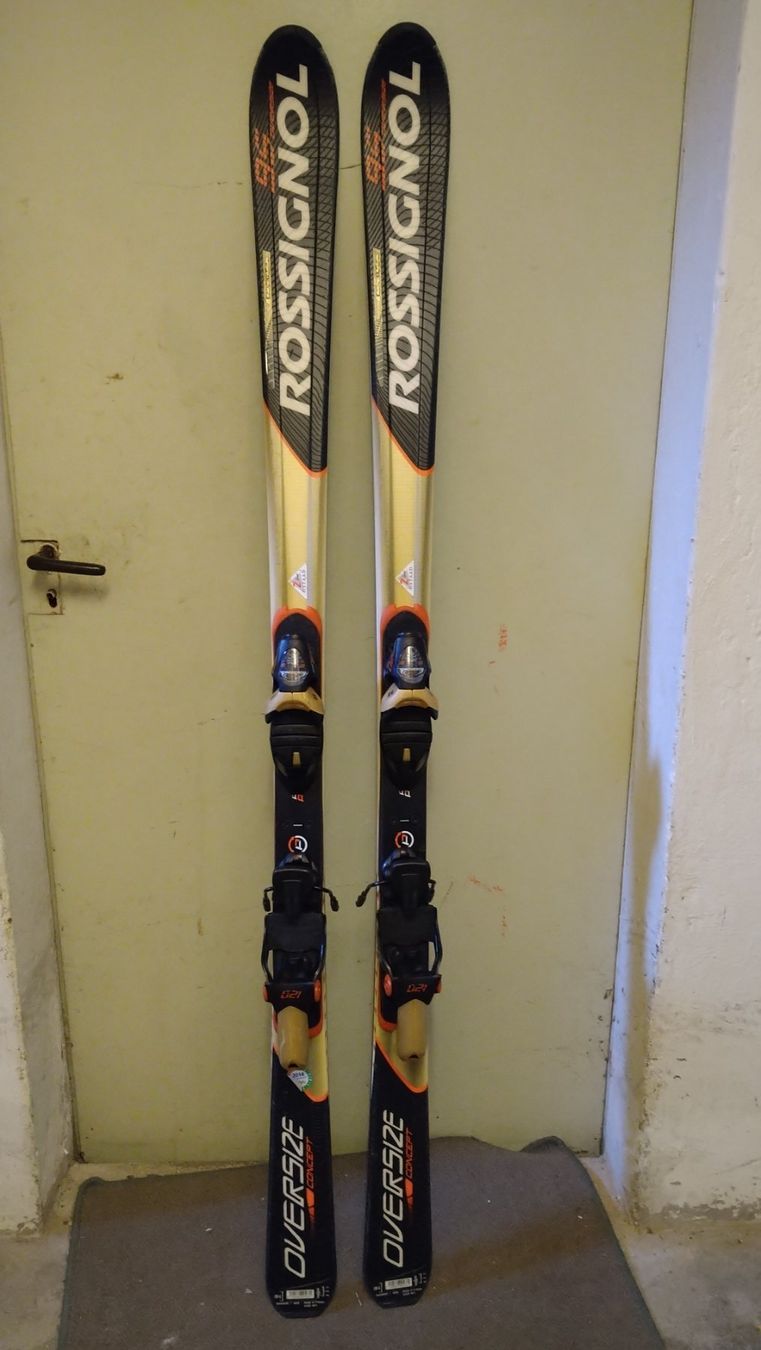 Rossignol Skis: Ski Rossignol Oversize Länge 164cm – Gebraucht aus Gelterkinden von martinom