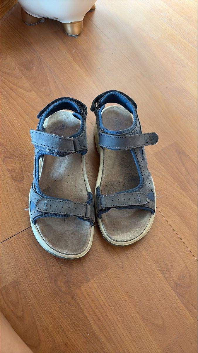 Romika Chaussures femmes: Sandale Romika blau Grösse 41 gebraucht – D'occasion à Opfershofen TG par dan_nxk8