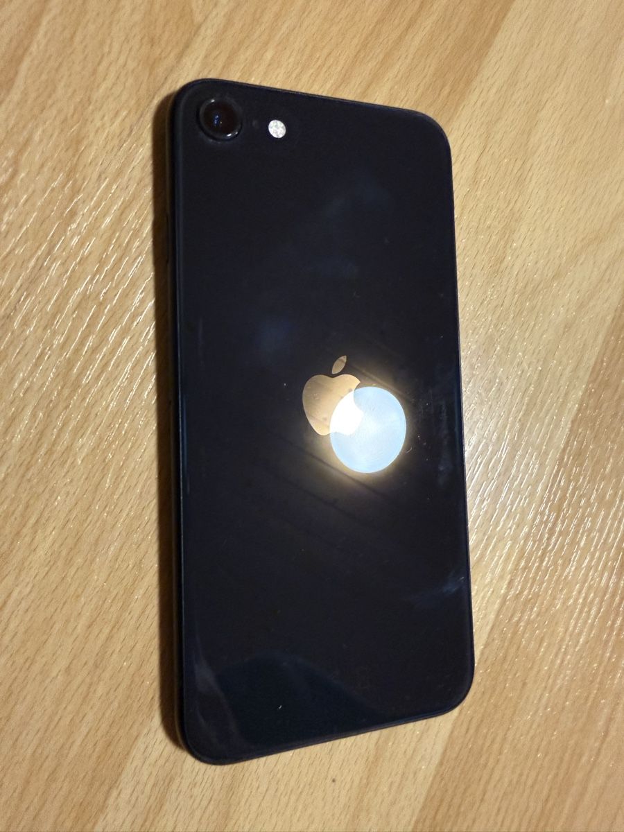 Apple Telefoni cellulari / Smartphones: iphone SE 2020 64GB – Usato da St. Gallen venduto da mar_qn5m 1