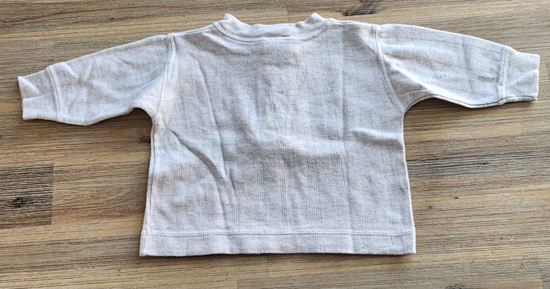 H&M Pullover & Sweatshirts: Dünner Baby Pullover beige Grösse 62 H&M – Gebraucht aus Basel von Sinibini86 1