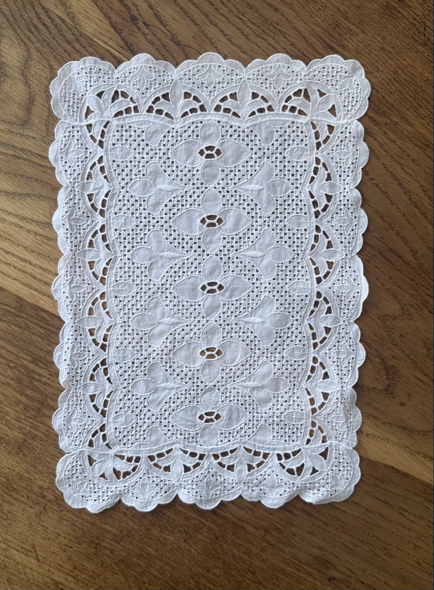 Autre linge de table: vintage Handmade Deckchen, weiss, Baumwolle – D'occasion à Siebnen par koschitoschi 4