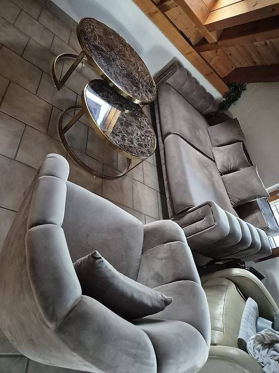 Divani: Gepflegtes Sofa und Sessel zu verkaufen – Usato da Kaltbrunn venduto da JoanaSchaer 2
