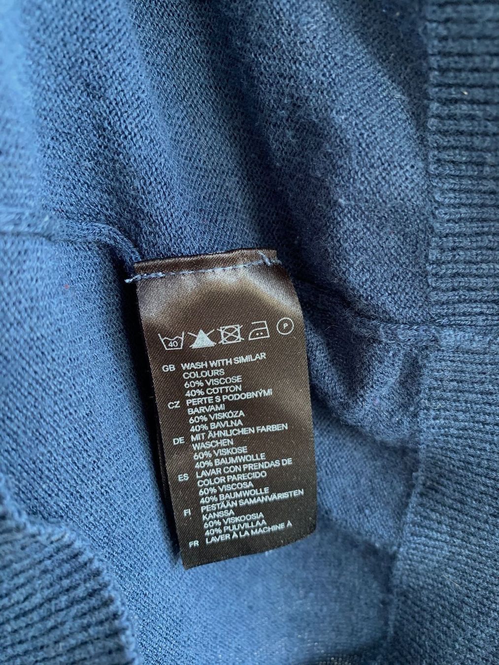 H&M Jacken: Feine blaue Strickjacke von H&M – Gebraucht aus Bern von Fraeuleinhonig 6
