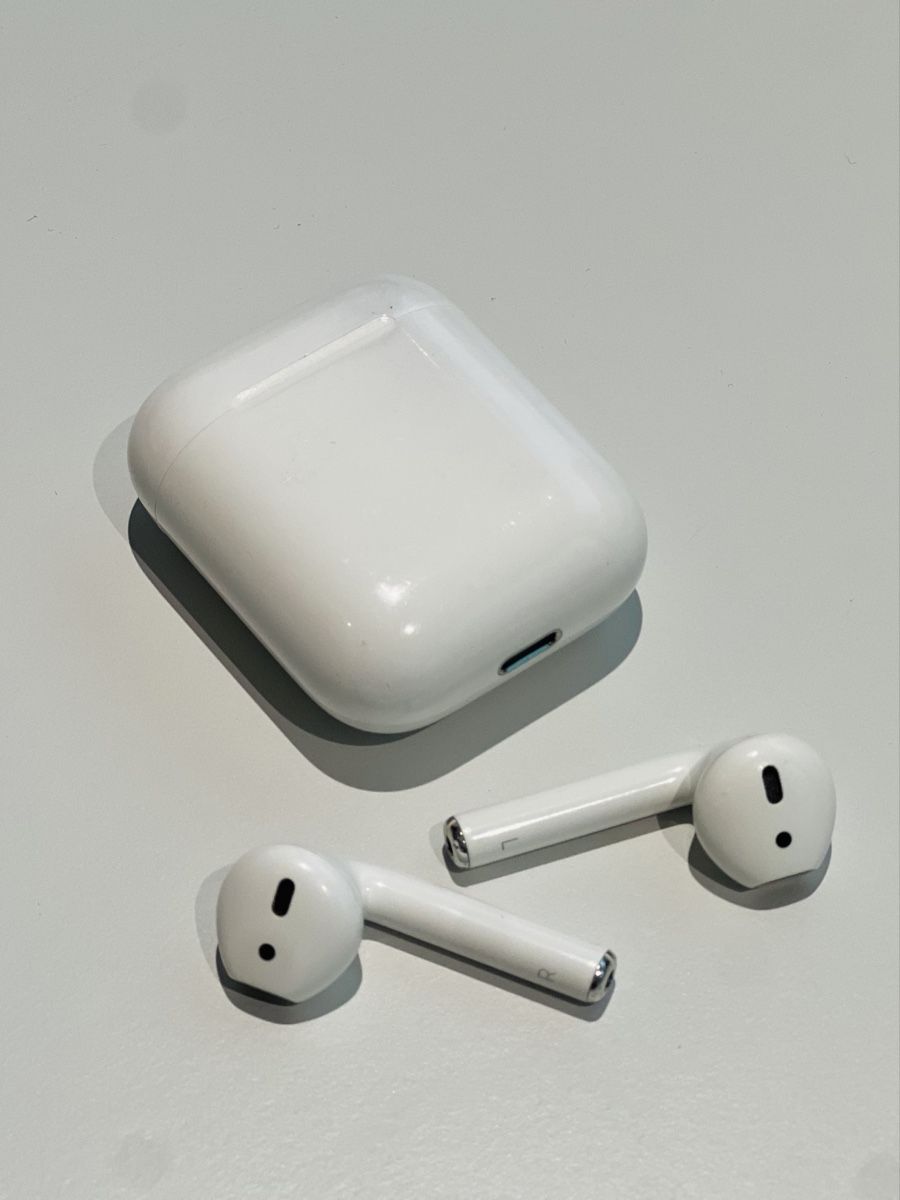 Apple Kopfhörer: Apple AirPods – Gebraucht aus Ebikon von may_vx87