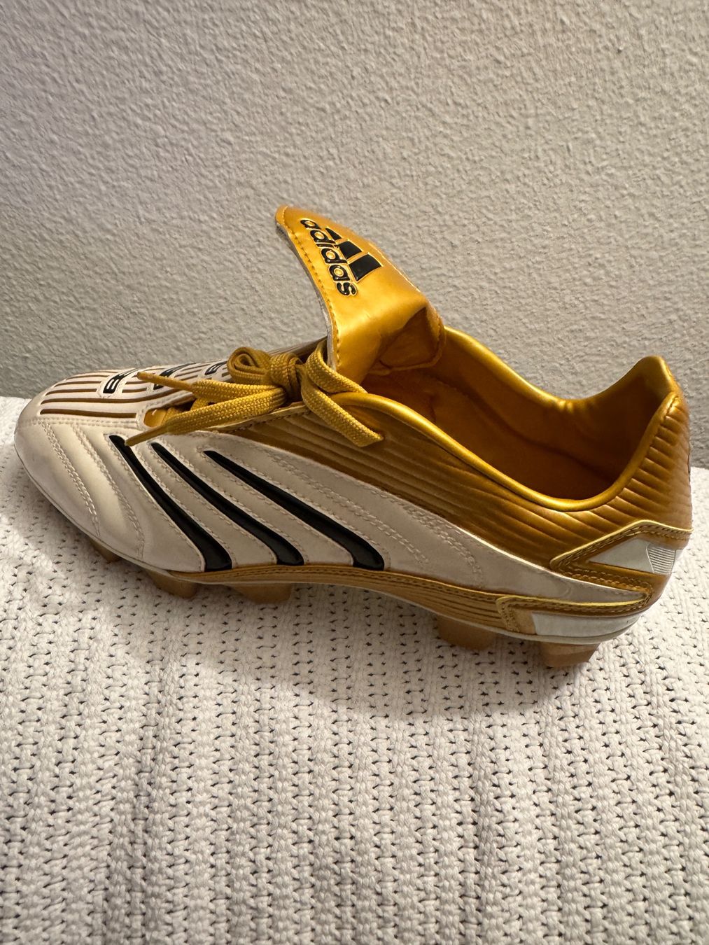 Adidas Schuhe für Jungen: Fussballschuhe Adidas – Gebraucht aus Zürich von Cibin 4