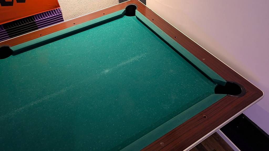 Tables de billard: Billardtisch 8-Fuss – D'occasion à Richterswil par universeONE 1
