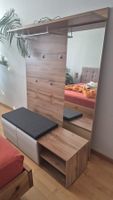 Neue Garderobe von mömax – Garderobenbank & Paneel – unbenut