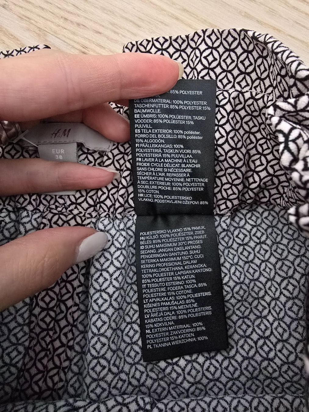 H&M Pantaloni: H&M High Waist Shorts - Grösse 38 – Nuovo e nell'imballaggio originale da Rickenbach b. Wil venduto da Kth_v8 3