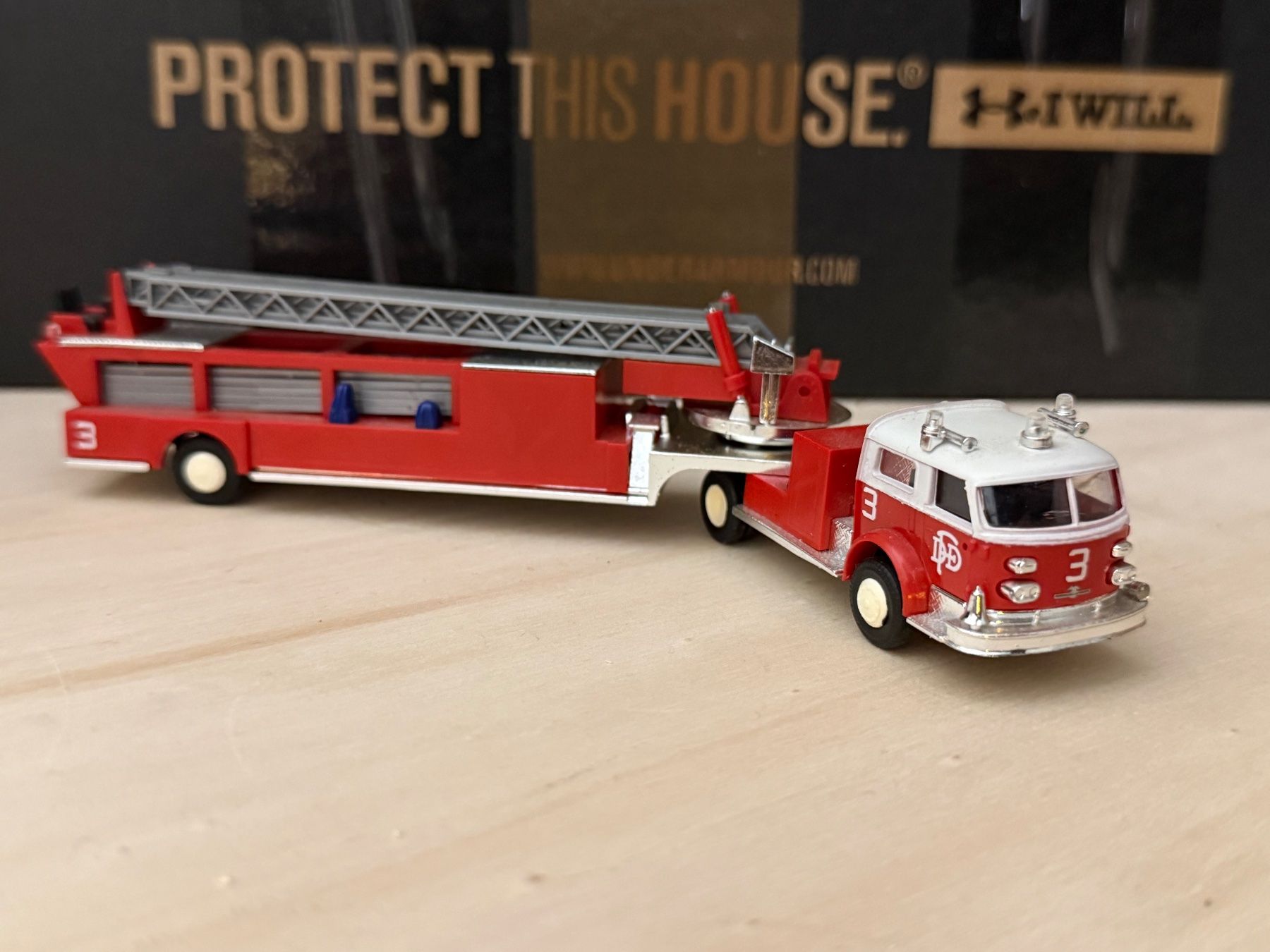Busch Kit di modellismo & Modellini statici: Camion pompiers US Busch 1/87 – Usato da Morrens VD venduto da YannD02 3