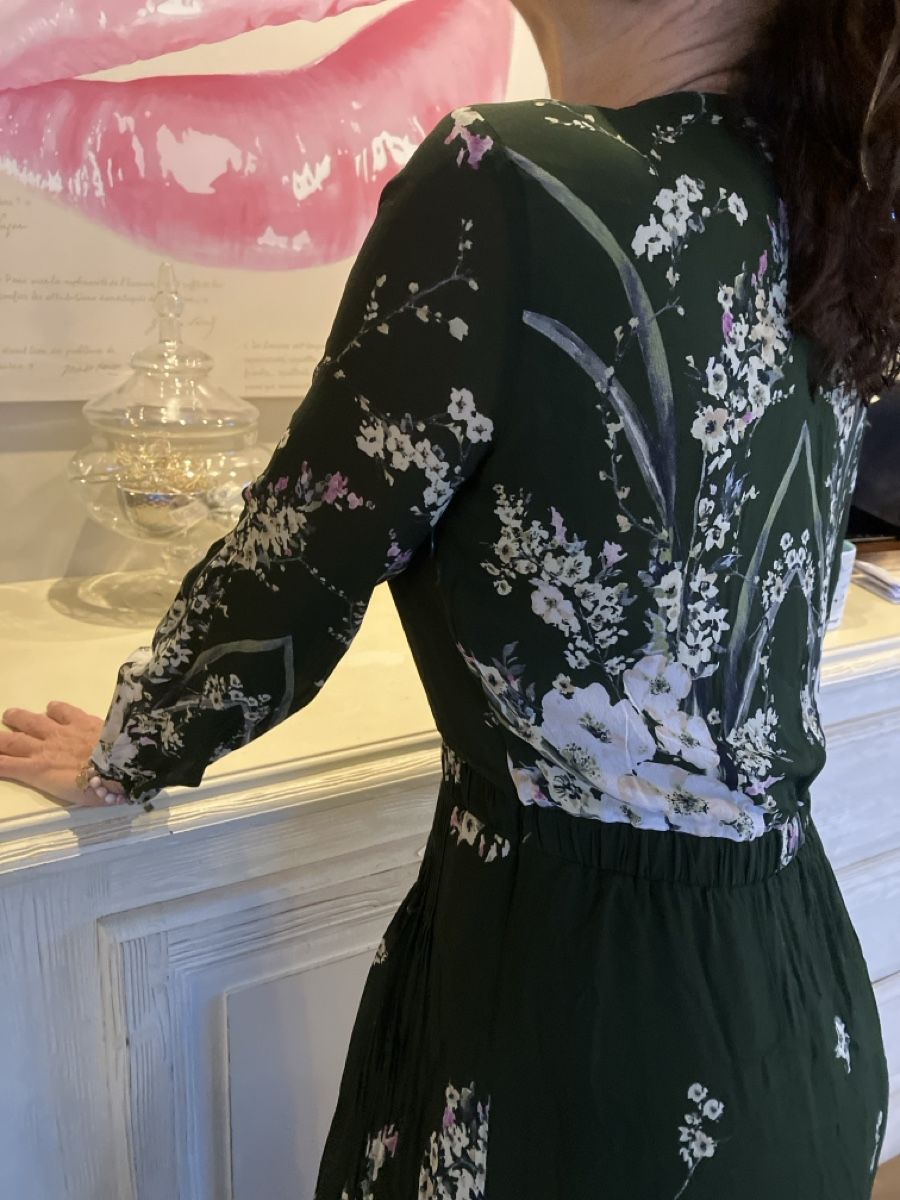 Vestiti: Elegantes Maxikleid mit Blumenmuster, Grösse 36, neuwertig – Usato da Muralto venduto da jac_hkz5 3