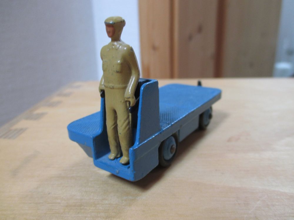 Dinky toys GB n° 14A/400 BEV Electric Truck neuf en boite 1/43