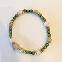 Das naturverbundene „Lebensbaum“-Armband (Grün & Weiß)