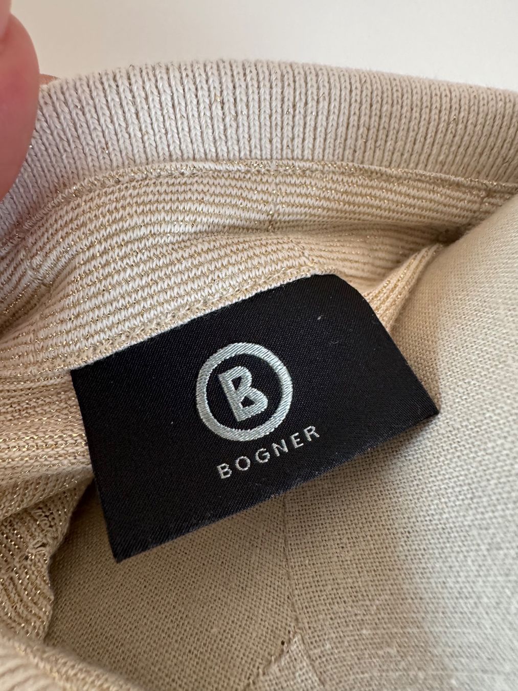 Bogner Magliette Polo: Bogner Kurzarm-Poloshirt mit Glanzfäden, Grösse 36 – Nuovo (secondo la descrizione) da Frauenfeld venduto da trouvaille_8500 4