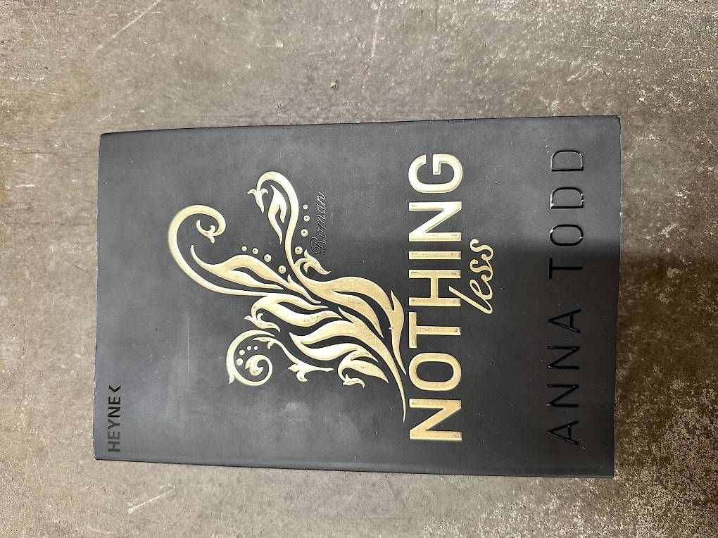 Bücher: Buch: Nothing less – Gebraucht aus Birsfelden von kil_d79j