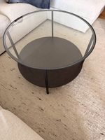 Couchtisch aus Glas und Metall, wie neu