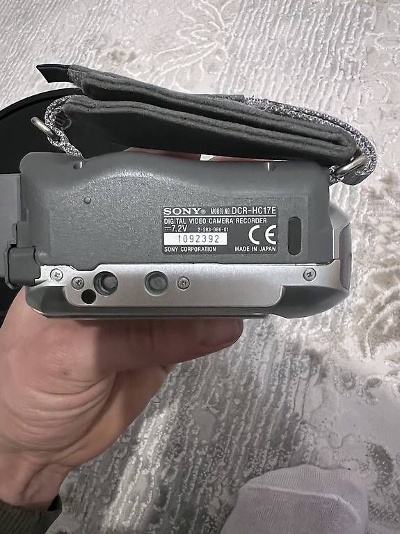 Videocamere: Sony Handycam DCR-HC17E – Usato da Spreitenbach venduto da env_tk78 4