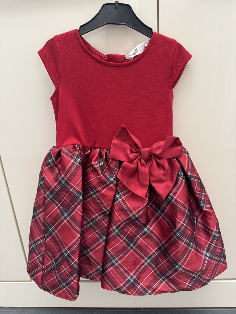 H&M Kleiderpakete & -sets: Kleiderpaket Mädchen 110/116 – Gebraucht aus Bergdietikon von LA-Sunshine 7