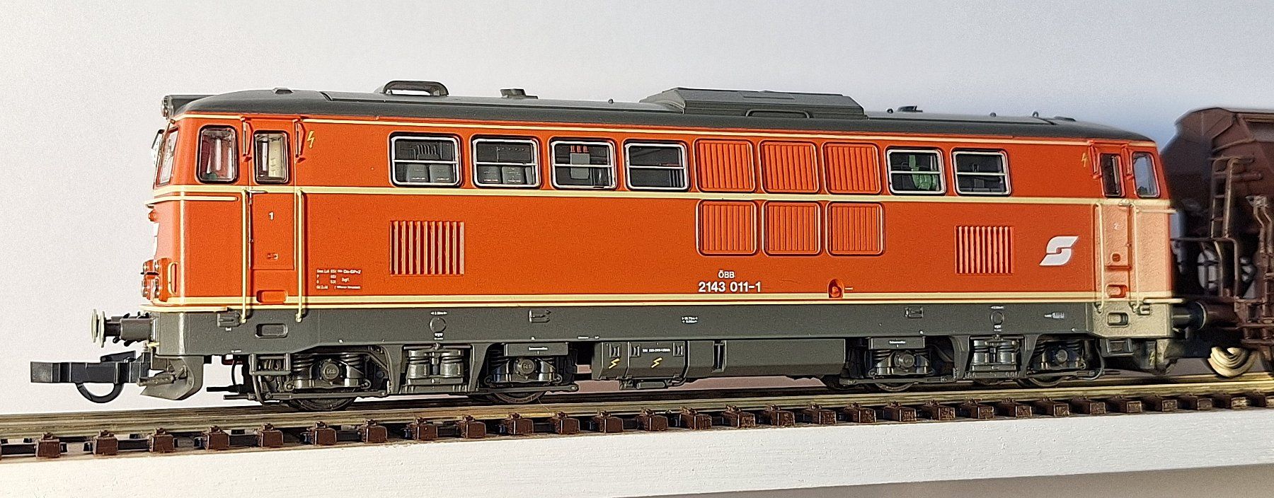 Roco Trains électriques: ÖBB 2143 mit Güterzug – D'occasion à Bern par BahnliebhaberRe420 2