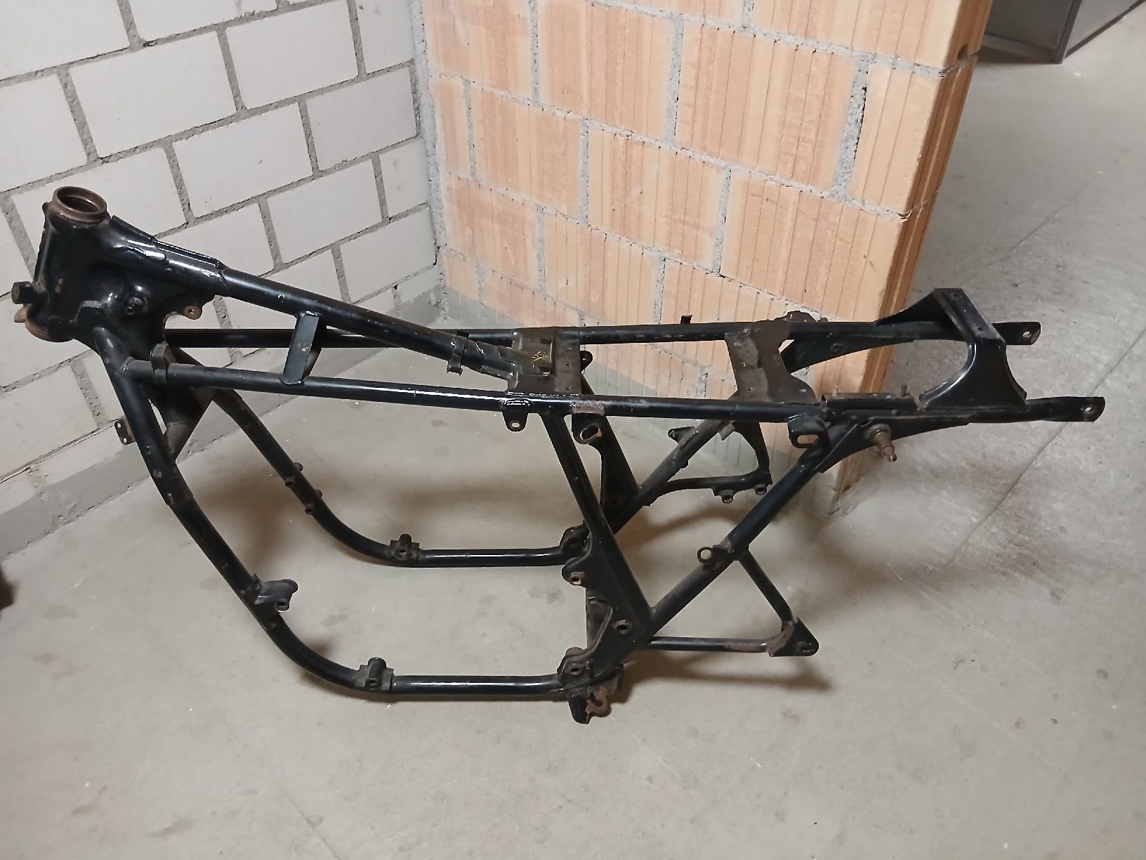 Honda Tutti i ricambio per moto: Honda CB 750 F1 Rahmen – Usato da Embrach venduto da scudra