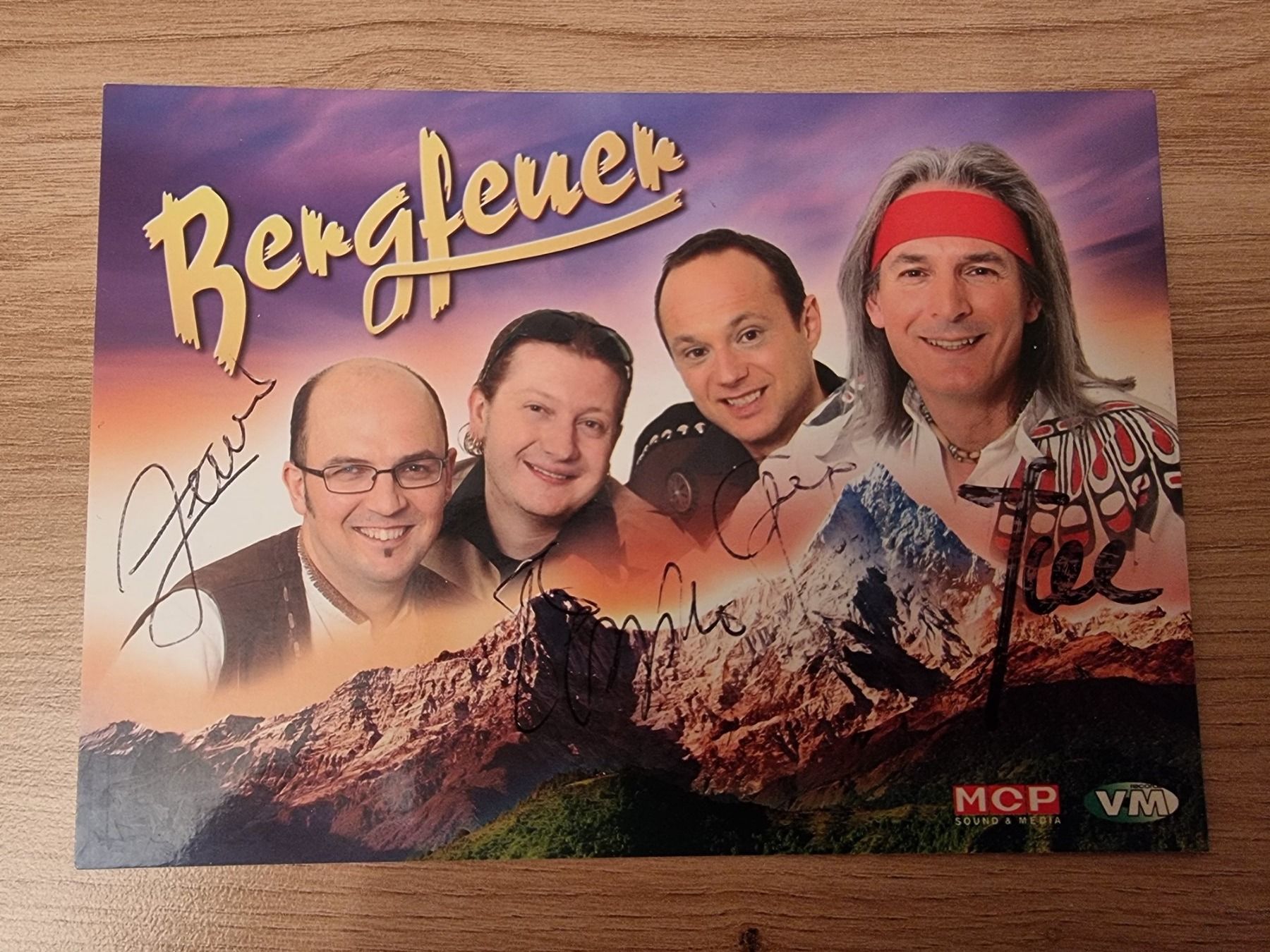 Autografi: Bergfeuer Band Originalautogramm – Usato da Winterthur venduto da Christinakim