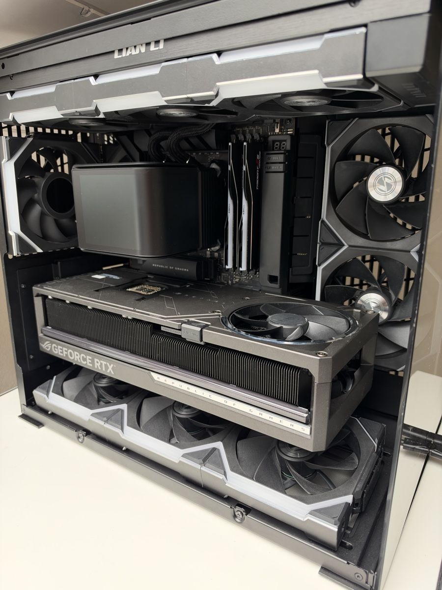 Nvidia Grafikkarten: 5090 Asus Rog Astral BTF – Gebraucht aus Rothrist von marcolupiae 1