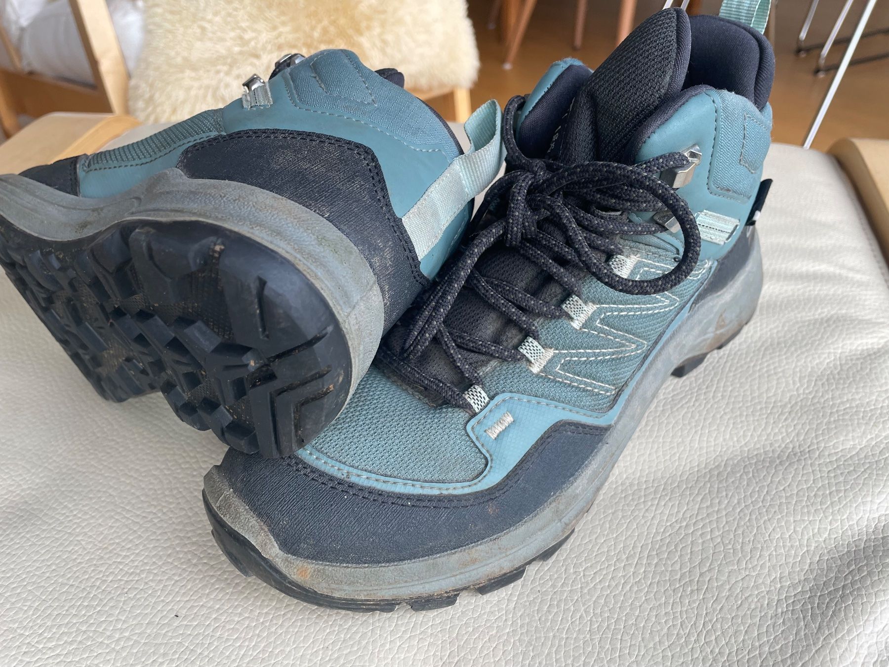 Decathlon Chaussures hommes: Chaussures de randonnée Quechua t.40 – D'occasion à Neuchâtel par sar_j99n